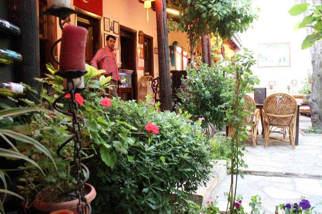 Boomerang Guest House Селчук Екстериор снимка