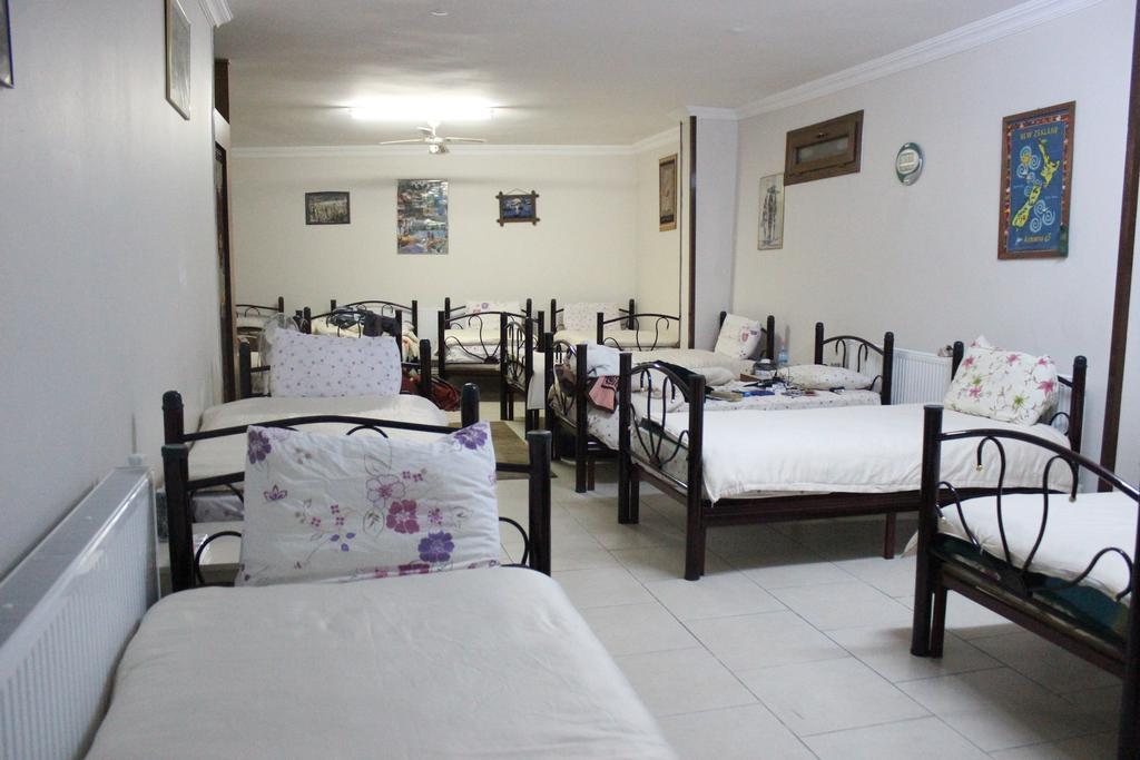 Boomerang Guest House Селчук Екстериор снимка