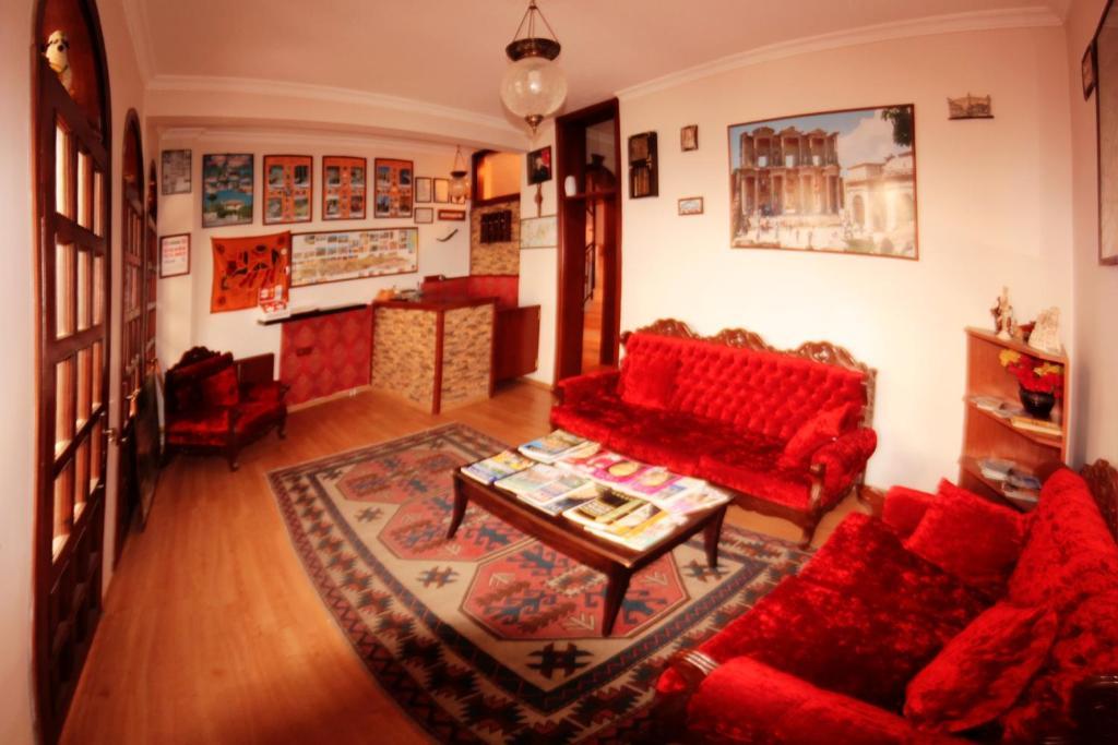 Boomerang Guest House Селчук Екстериор снимка