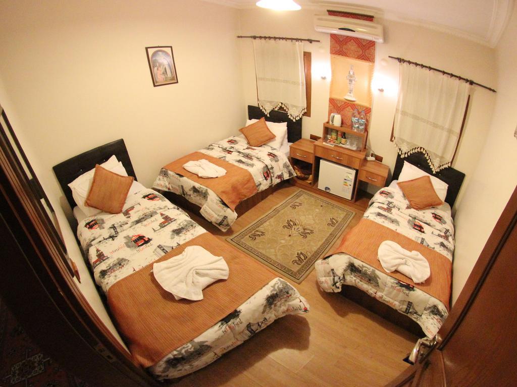 Boomerang Guest House Селчук Екстериор снимка