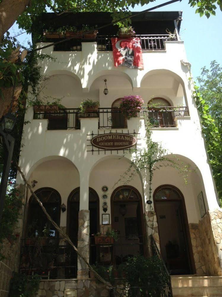 Boomerang Guest House Селчук Екстериор снимка