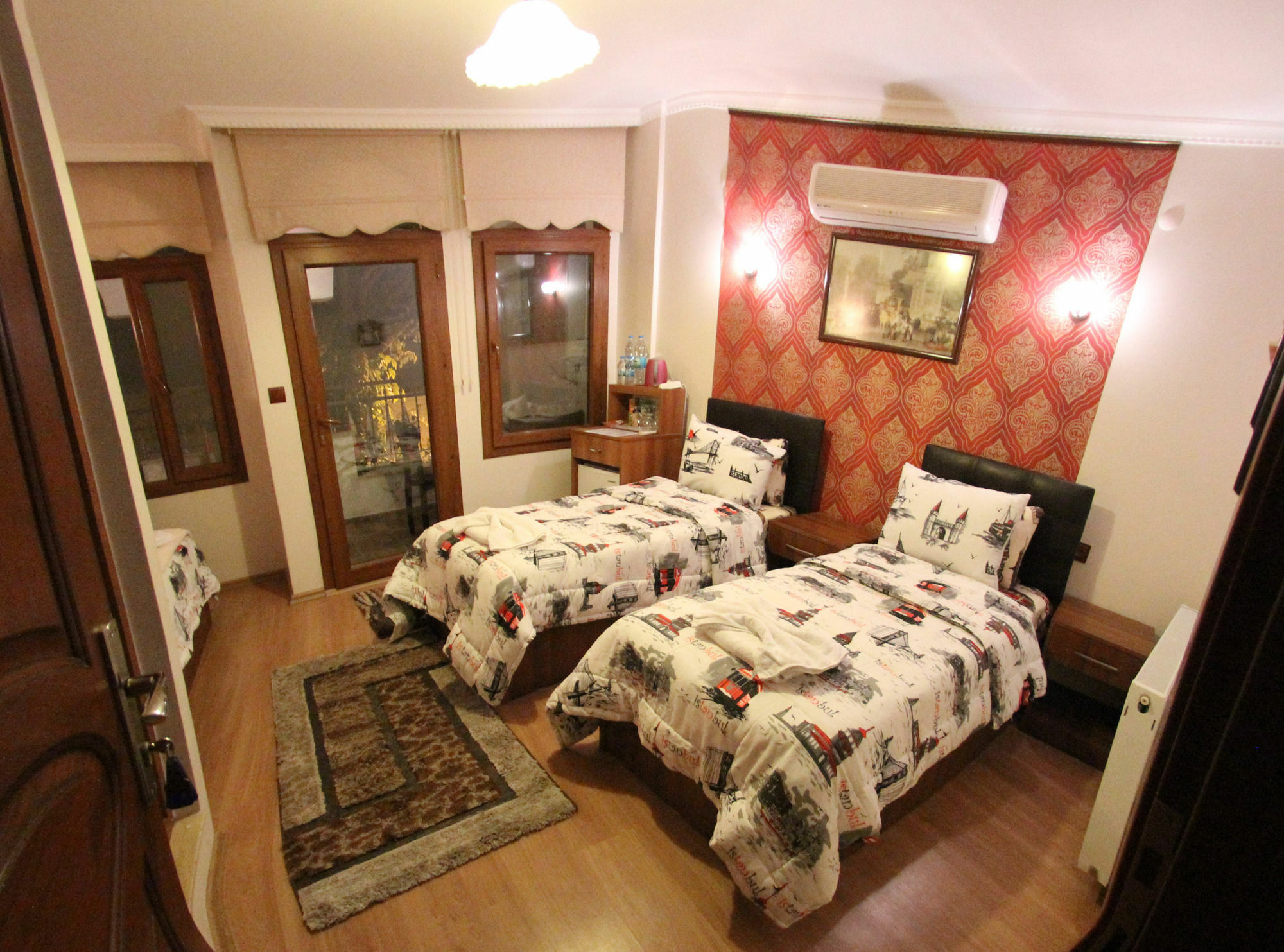 Boomerang Guest House Селчук Екстериор снимка