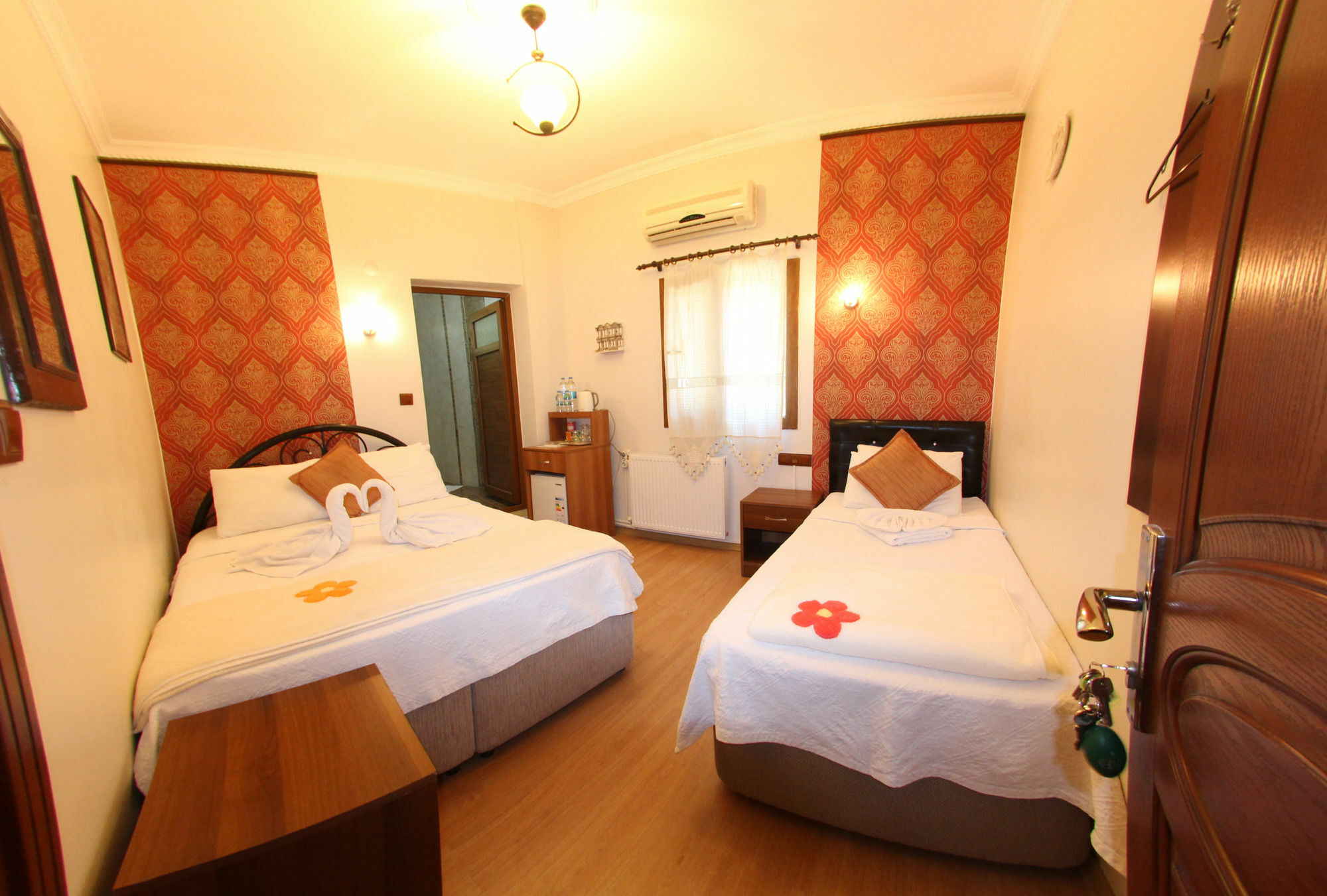 Boomerang Guest House Селчук Екстериор снимка