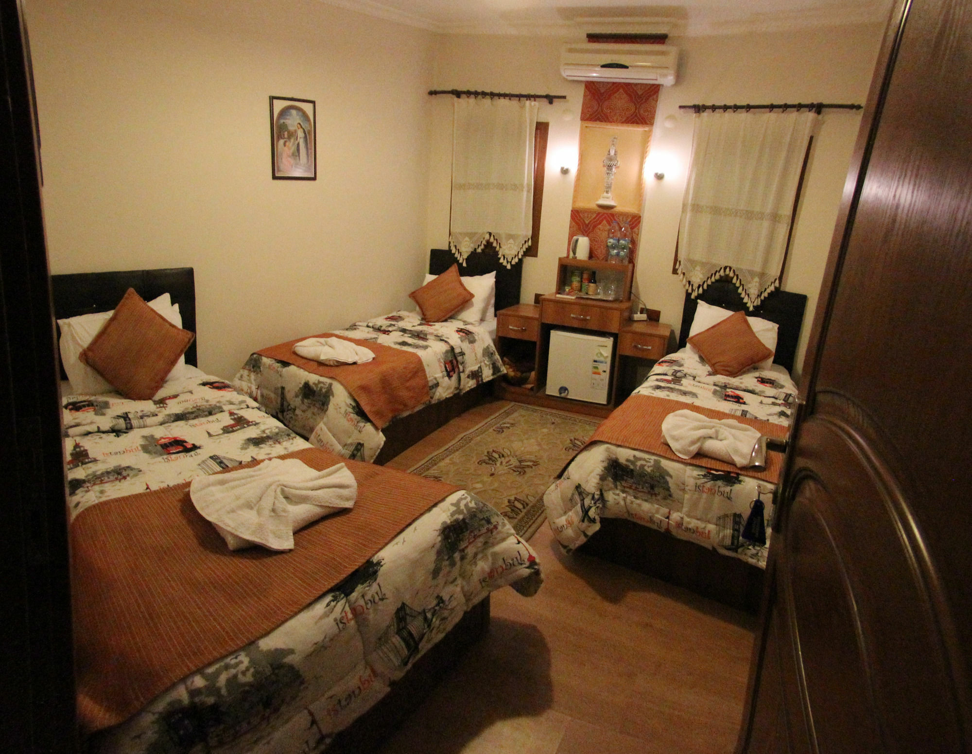 Boomerang Guest House Селчук Екстериор снимка
